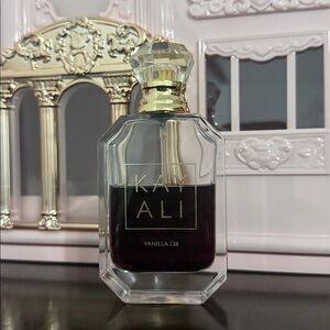 Kayali Vanilla 28  Perfume